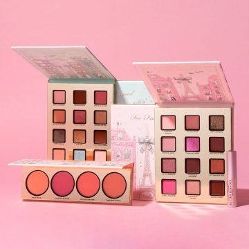 Too Faced Christmas In The City Makeup Set, Limited Edition Makeup Collection, 2 Eye Palettes with 1 Face Palette & Travel Size Mascara
