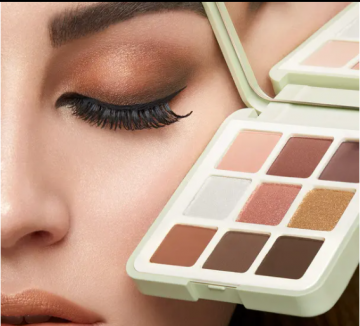 Kiko Milano Green Me Eyeshadow Palette, 9 Colors, Matte, Pearly & Metallic Finish | Shade – 102 Saffron